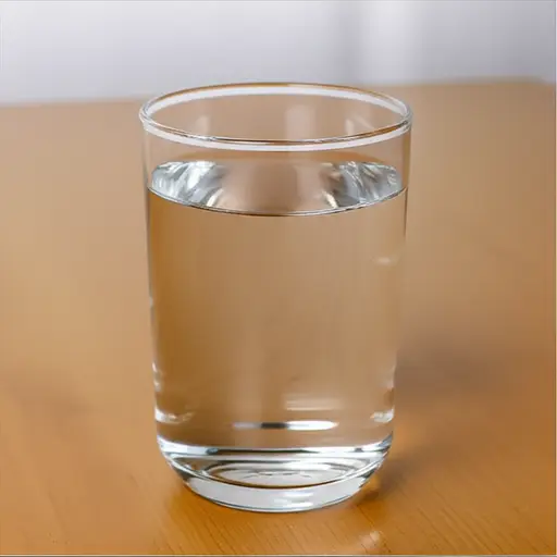 这个杯子能装很多水。